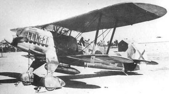 Heinkel He 51 appartenente alla legione condor, munito di serbatoio aggiuntivo da 50 l
