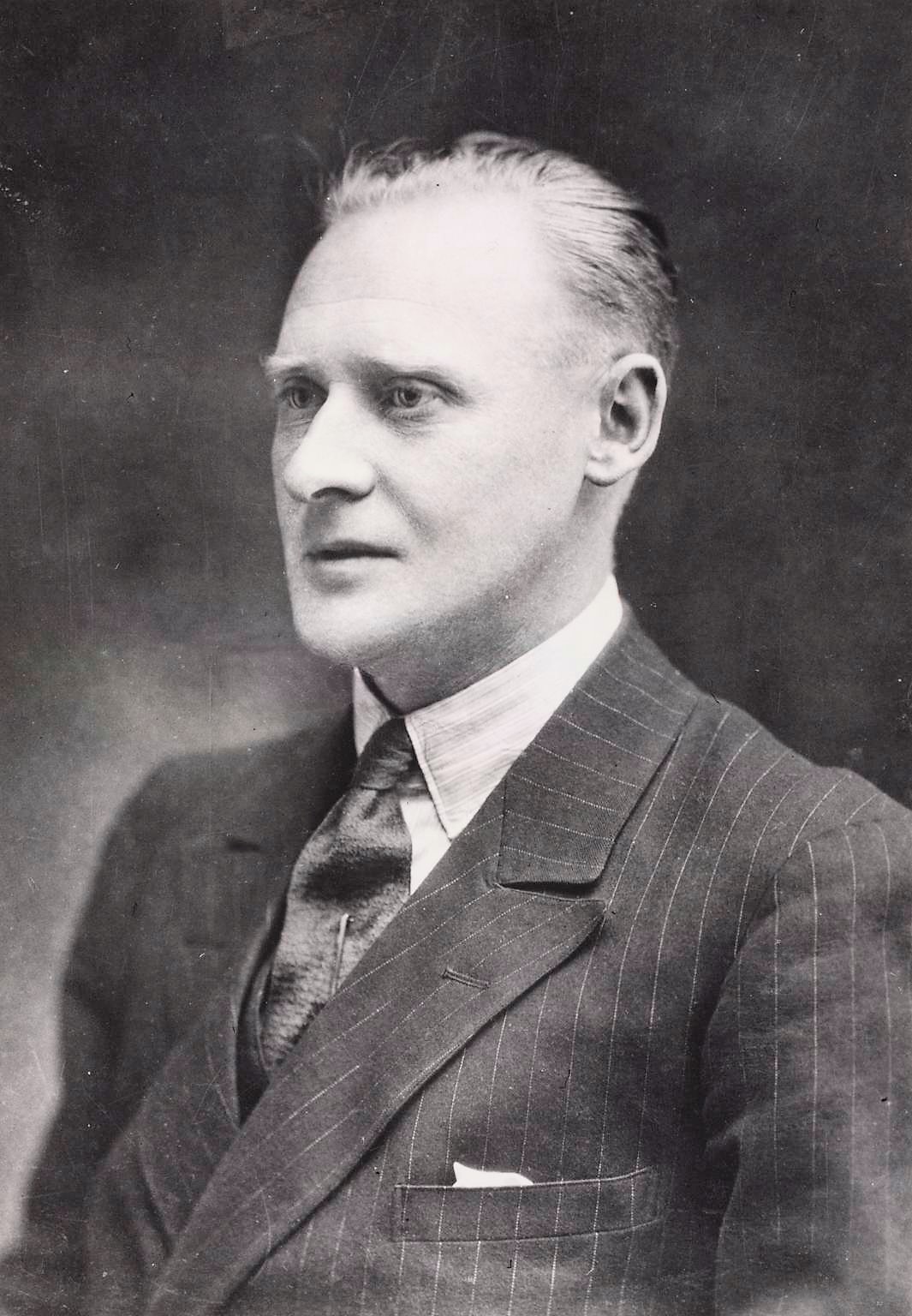 R.J. Mitchell, il padre del Supermarine Spitfire.